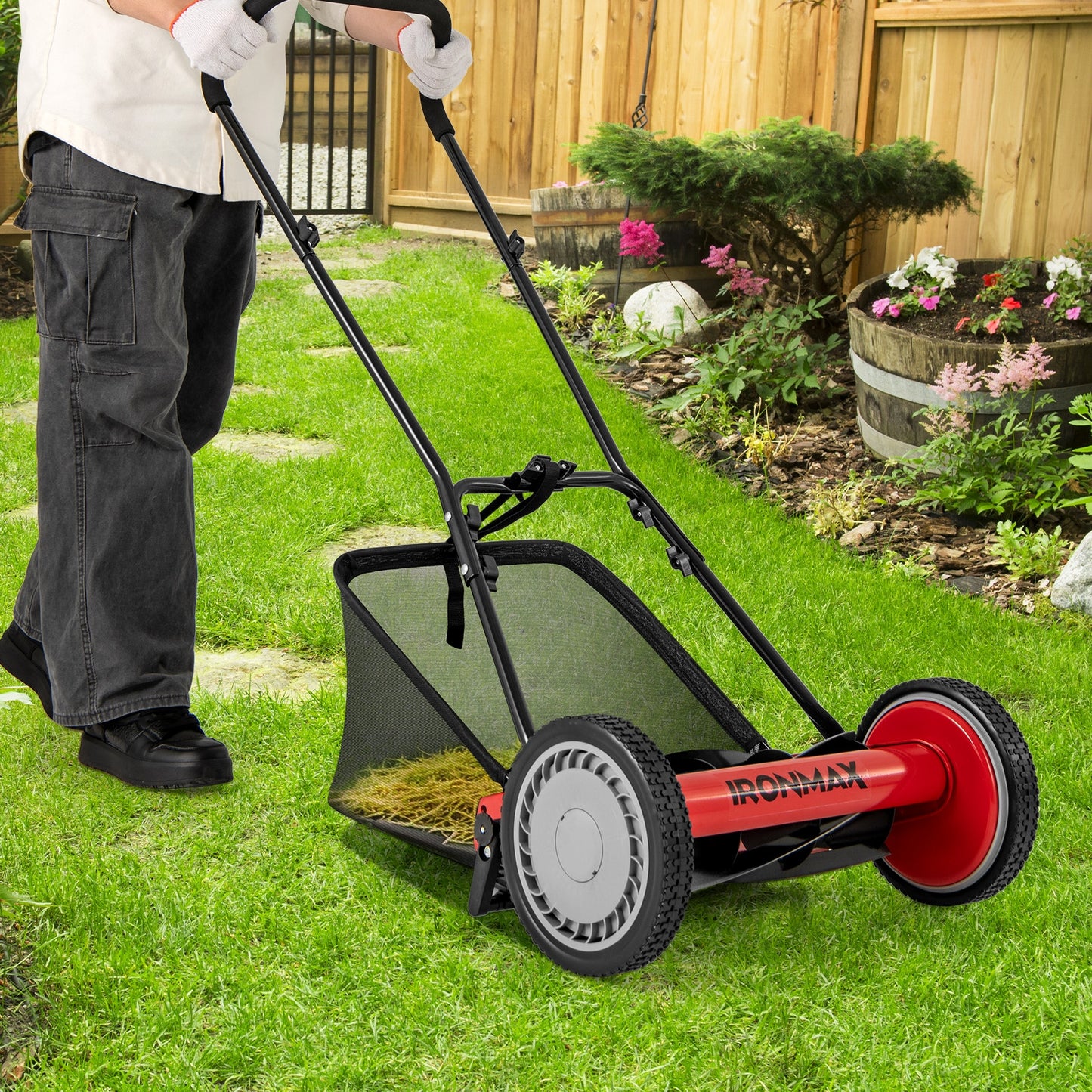 16 Inch Push Lawn Mower with 5 Steel Blades and Grass Catcher Bag-Red